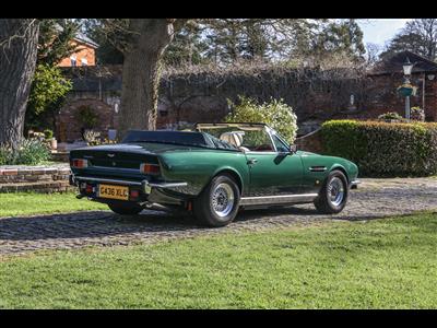 Aston Martin+V8 Volante